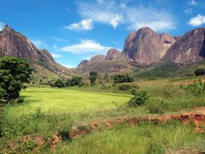 Madagaskar - Aktiv zwischen Reisterrassen, Felsschluchten und Lemuren Madagaskar - Aktiv zwischen Reisterrassen, Felsschluchten und Lemuren