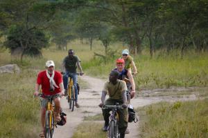 Ruanda - Uganda - Vom Land der tausend Hügel bis zur Quelle des Nils Ruanda - Uganda - Vom Land der tausend Hügel bis zur Quelle des Nils